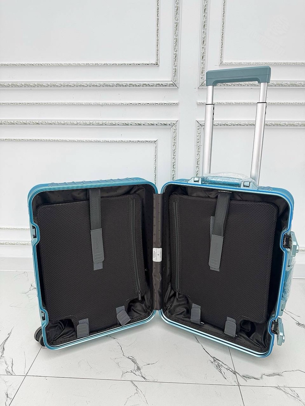 Дорожный чемодан Rimowa