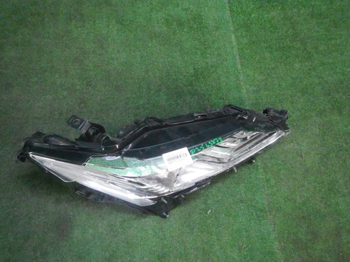 Битая Фара правая Toyota Camry xv70 (2017-2021) LED
