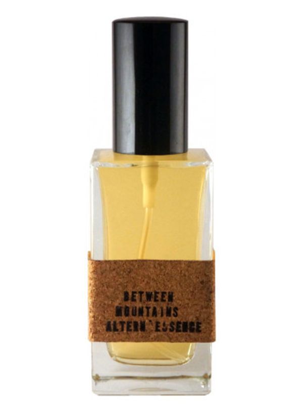 Altern Essence Perfume Between Mountains