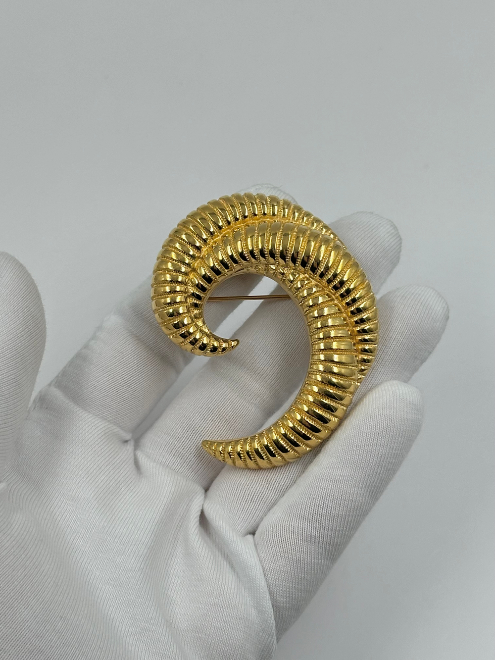 Брошь Завиток Monet