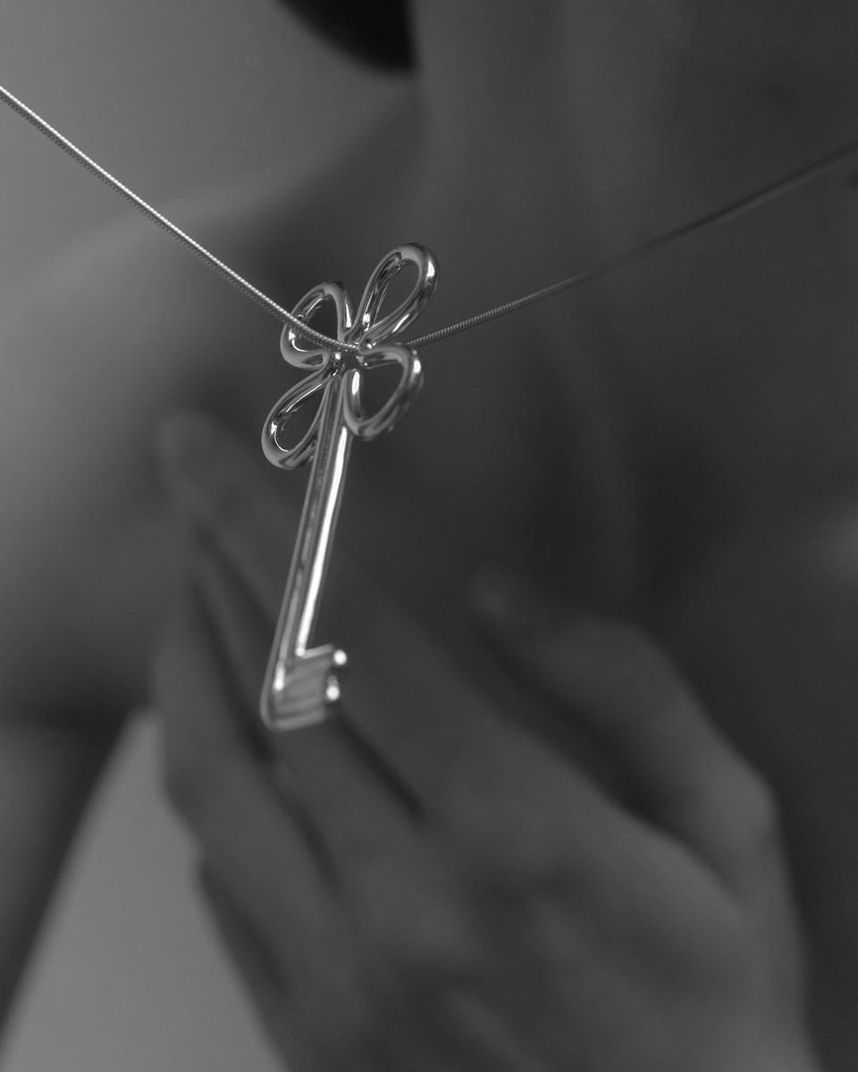 Подвеска Neverending Flower Key