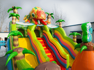 Коммерческий надувной батут "Хамелеон и динозавры", 10x5x5.5 м.