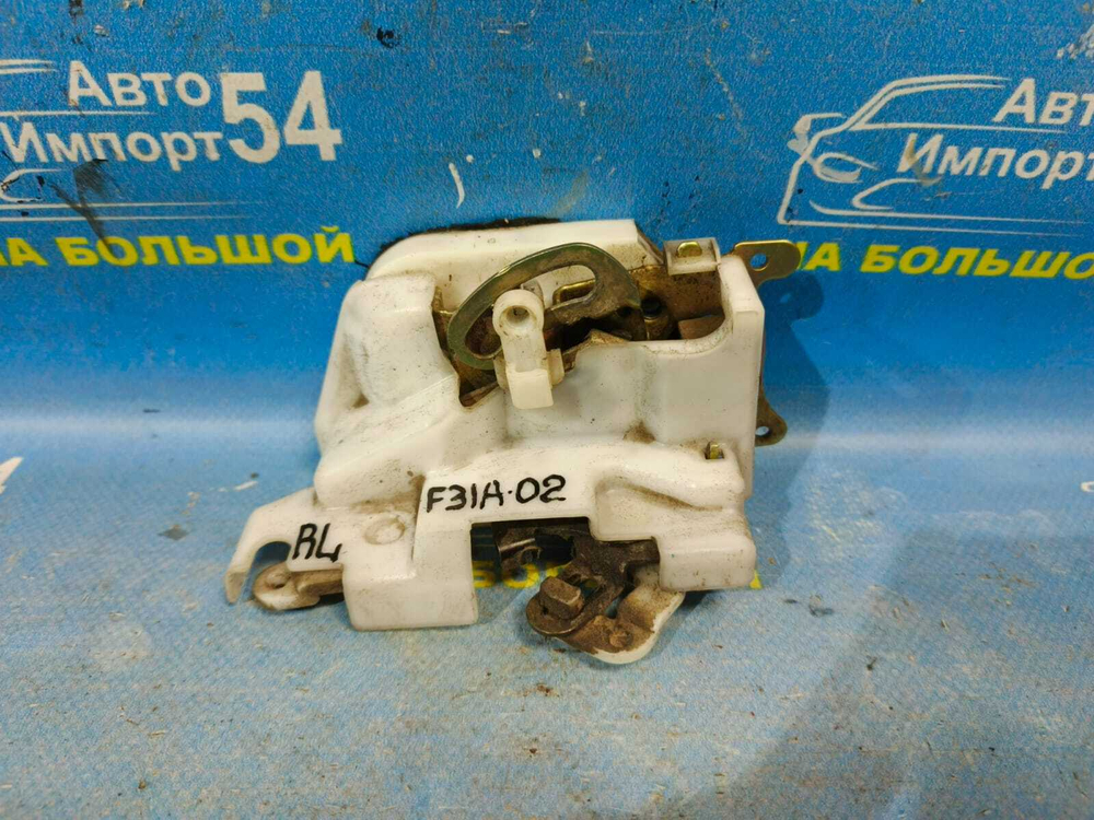 Замок двери задней левой MITSUBISHI DIAMANTE 1997