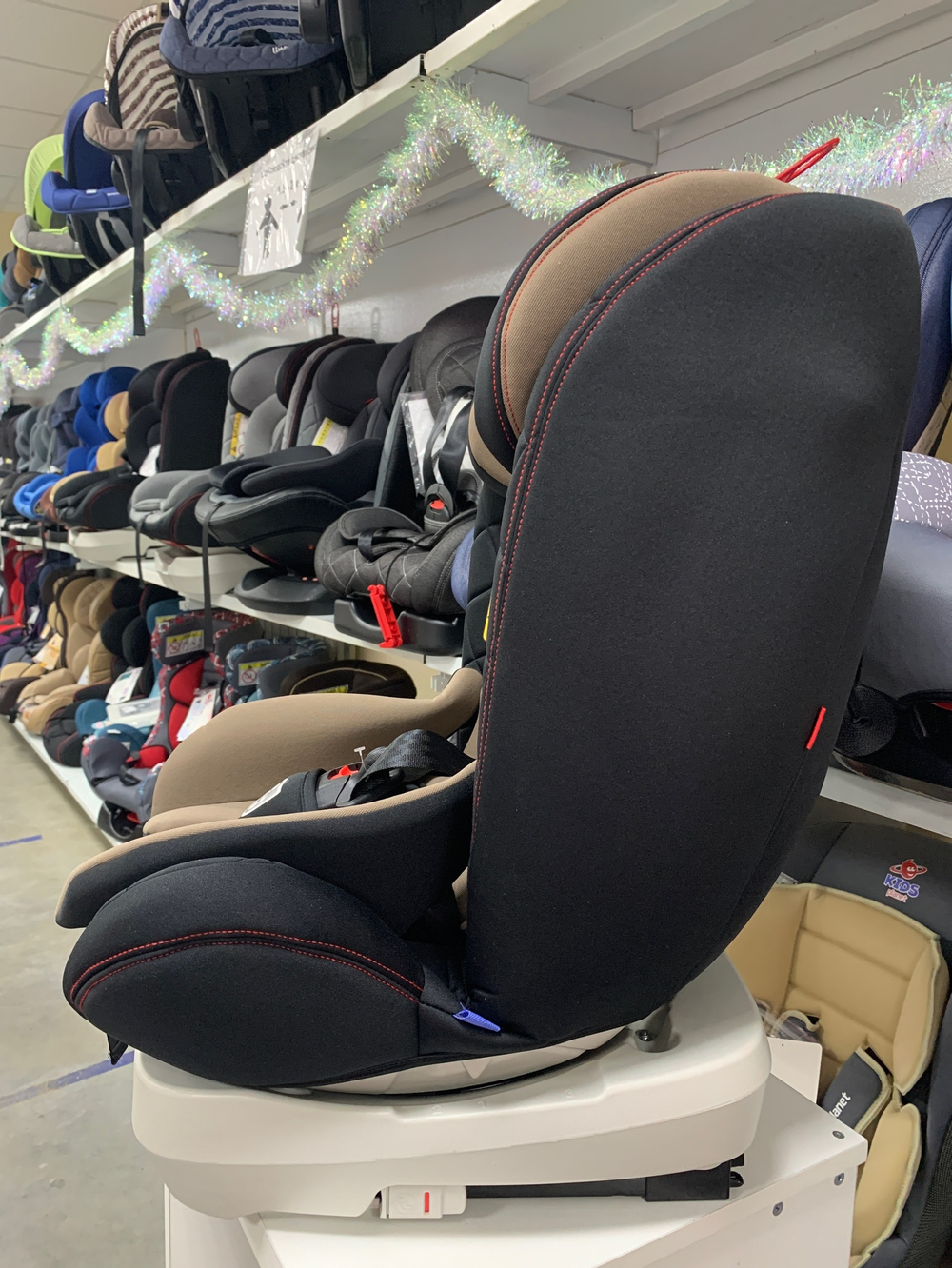 Автокресло детское KBH303 ISOFIX (Черный-кремовый black/creame) Артикул: KBH303Blc