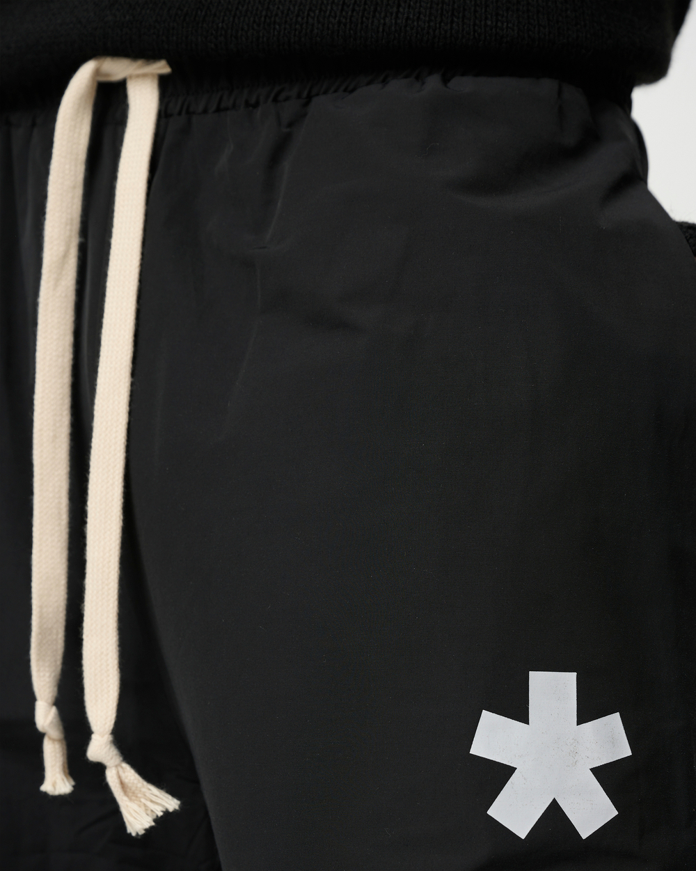 COMME DES FUCKDOWN БРЮКИ НЕЙЛОНОВЫЕ ЧЕРНЫЕ