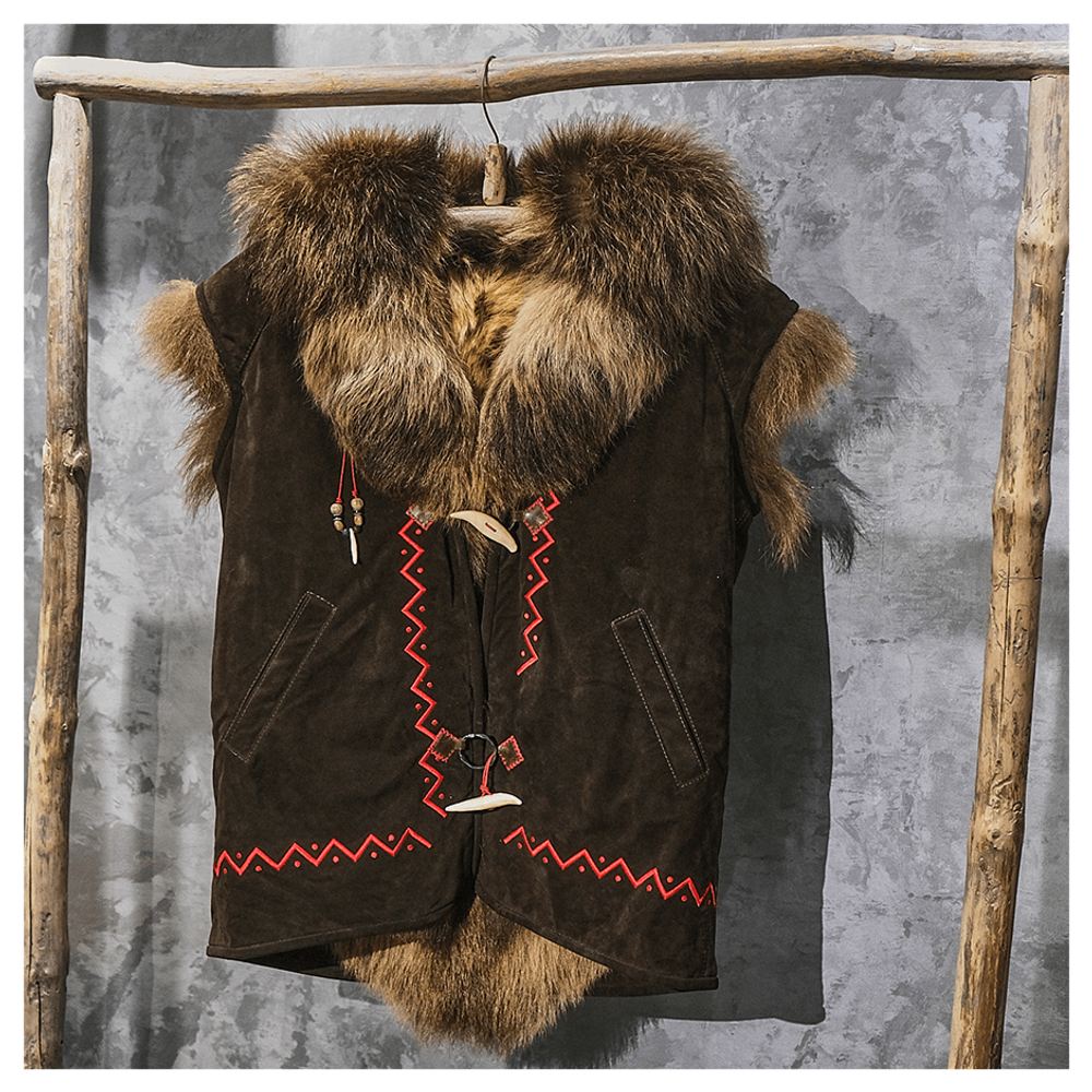 Жилет из меха медведя «Бирюк»