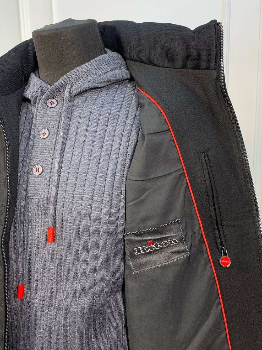 Безрукавка Kiton