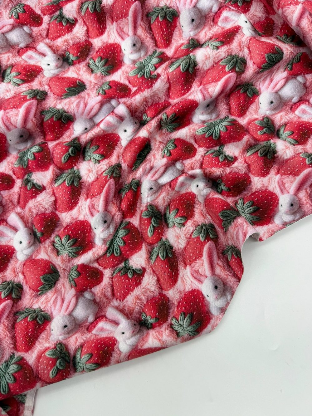 Футер 2 нитка зайки в клубничках