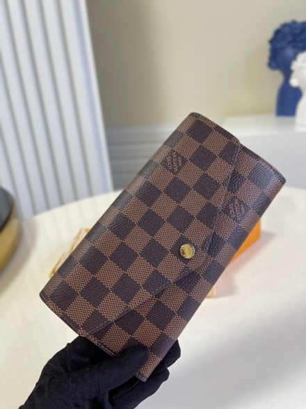 Louis Vuitton Sarah Wallet