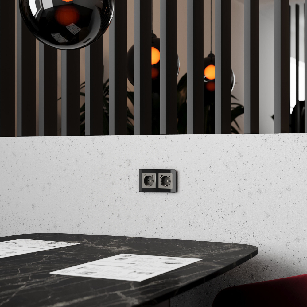 Розетка с заземлением и шторками (графит акрил)