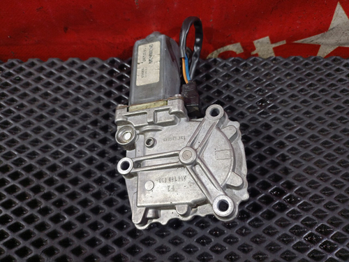 Моторчик стеклоподъемника левый