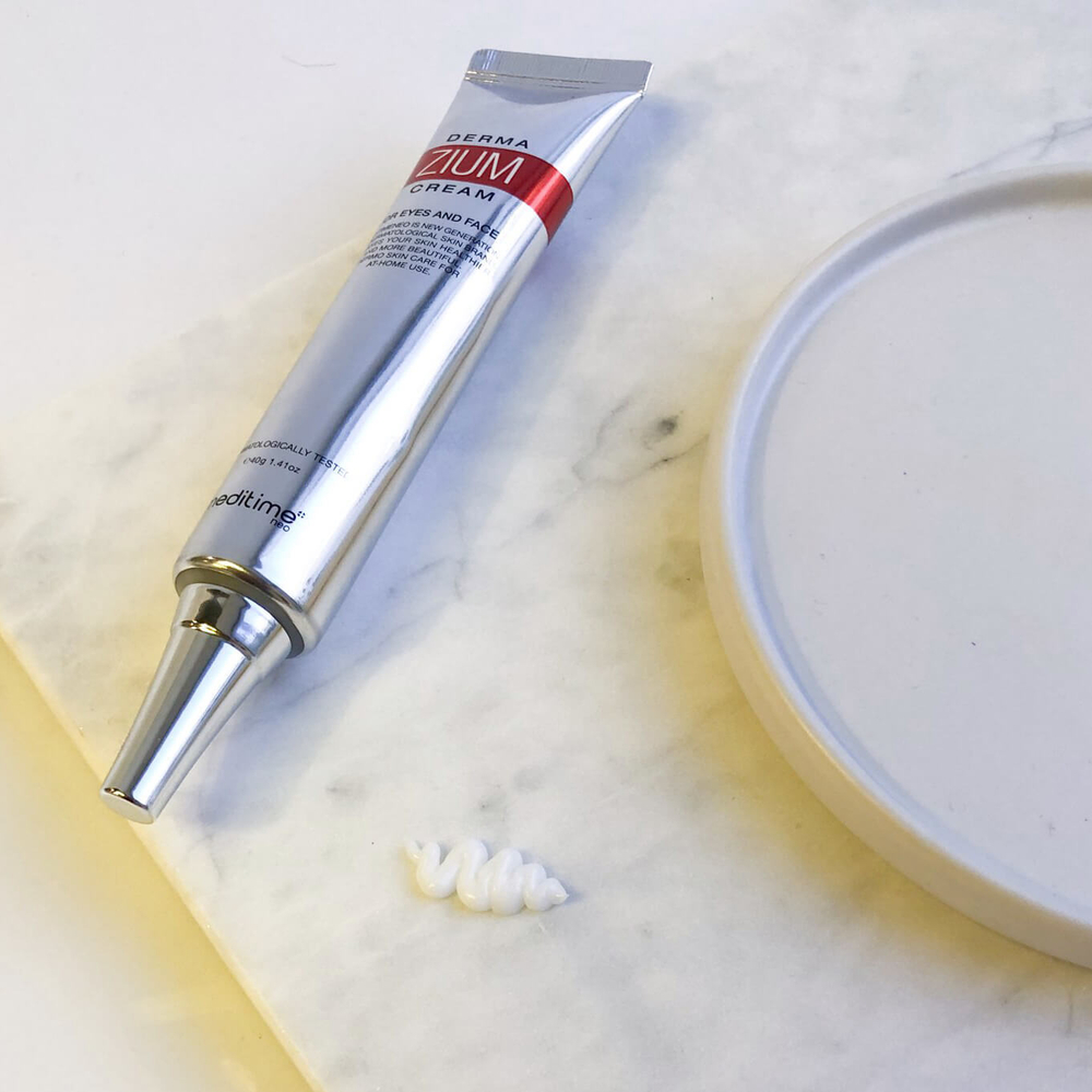 Meditime Botalinum Derma Zium Cream лифтинг-крем для устранения морщин и отбеливания с ботулином и пептидами