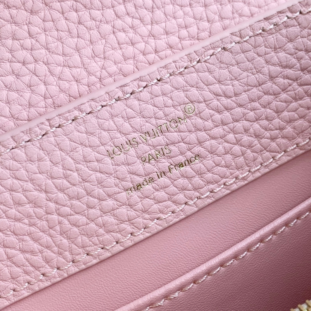 Louis Vuitton Capucines BB