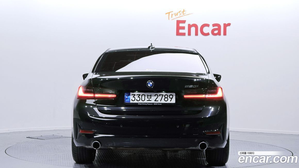 BMW 3 Series (G20) 320i (01.2022)