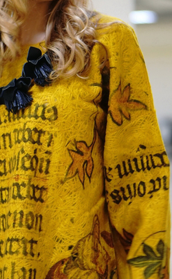 Дизайнерский свитер, по мотивам рисунков из средневековых манускриптов