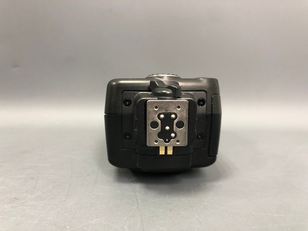 Nikon Speedlight SB-700