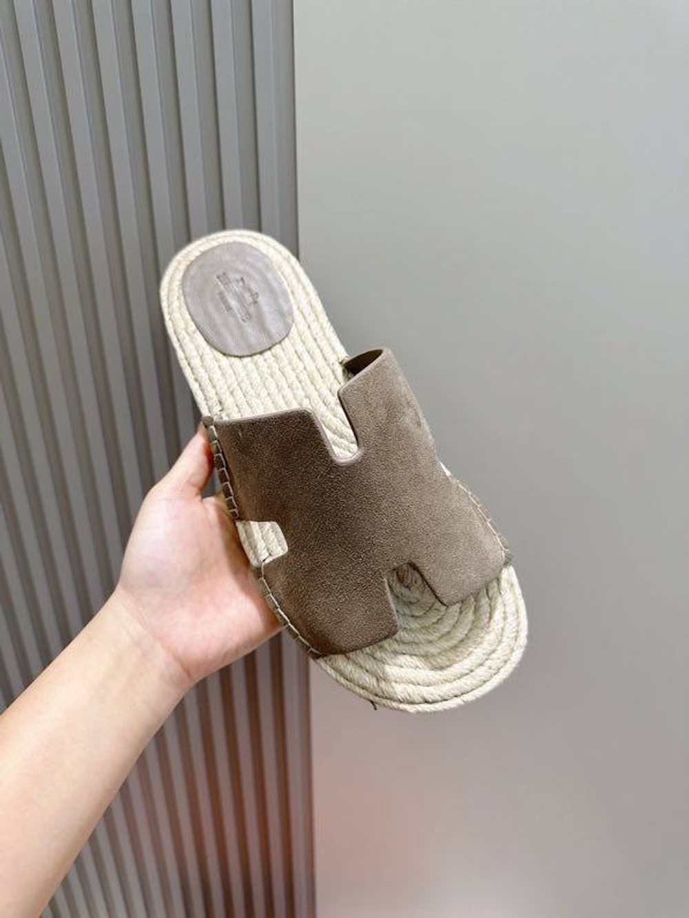 Шлепанцы Hermes