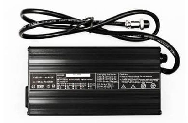 Зарядное устройство для электросамоката 60v/5a фото №1