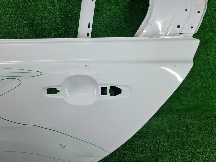 Дверь задняя левая Jaguar XE (2015-н.в.)