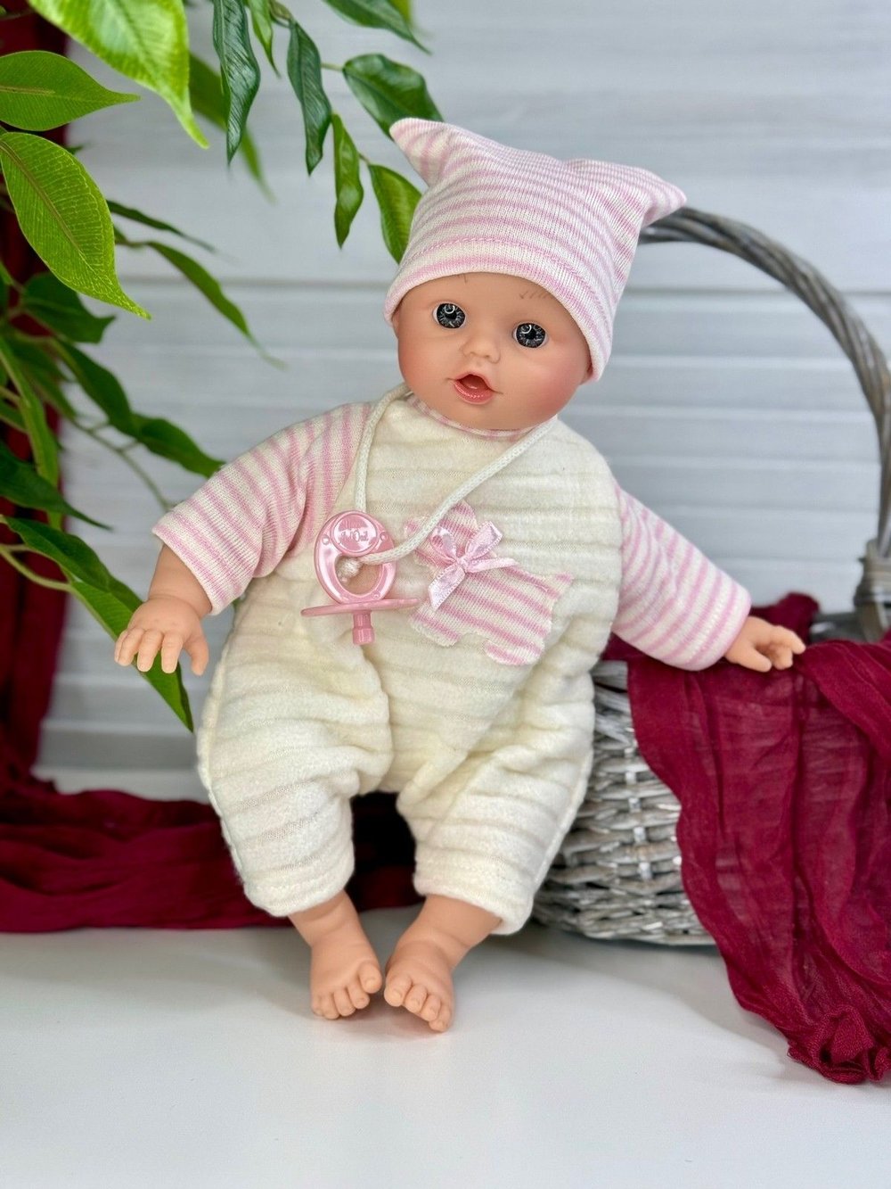 Кукла Nines 29см Golosito мягконабивная (N0624A1)