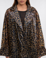 modele-fiona-imprime-leopard-4
