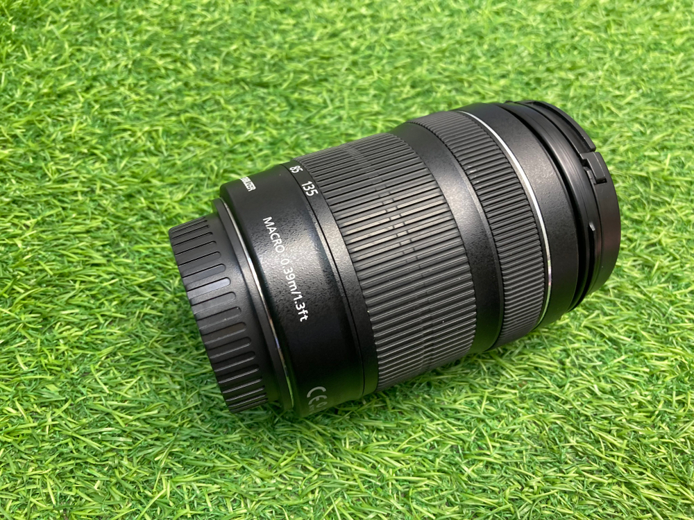Canon EF-S 18-135mm 3.5-5.6 IS STM