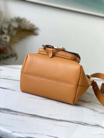 Louis Vuitton Lockme Bucket