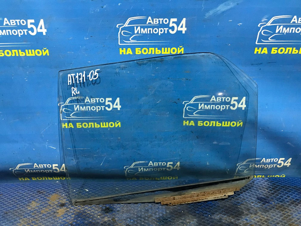 Стекло двери задней левой TOYOTA CARINA 1990