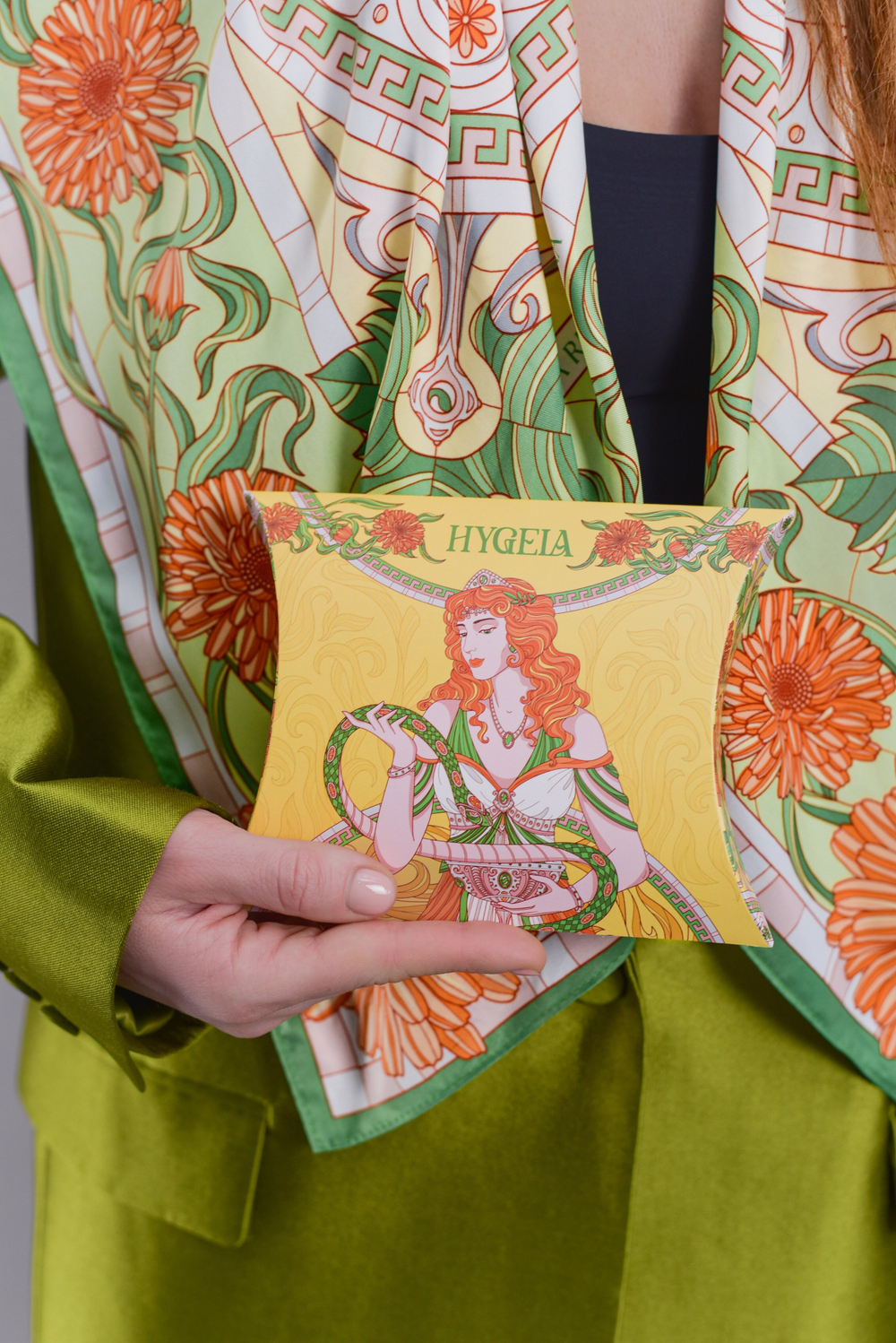 Платок «Богиня Гигиея»