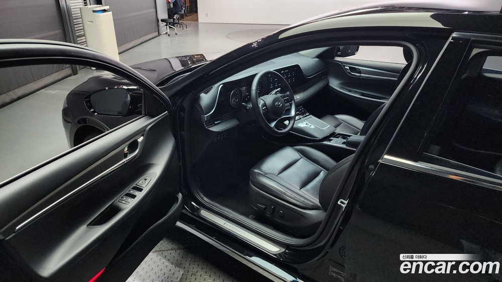 Hyundai The New Grandeur (Azera) IG 3.3 (02.2021)