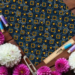 Ткань барби золотисто-синий узор из мелких квадратов