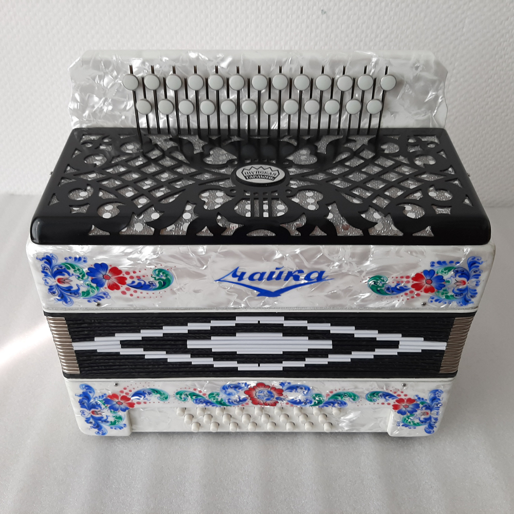 ГАРМОНЬ "ЧАЙКА-204" (S6ХYL), ГОЛОСОВЫЕ ПЛАНКИ HARMONIKAS (ЧЕХИЯ), ЦВЕТ БЕЛЫЙ