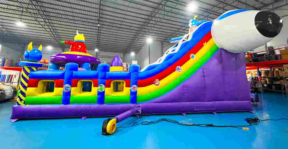 Коммерческий батут "Космические зверята" 10*5*6 м