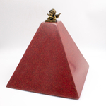 Урна для праха "Пирамида" красная