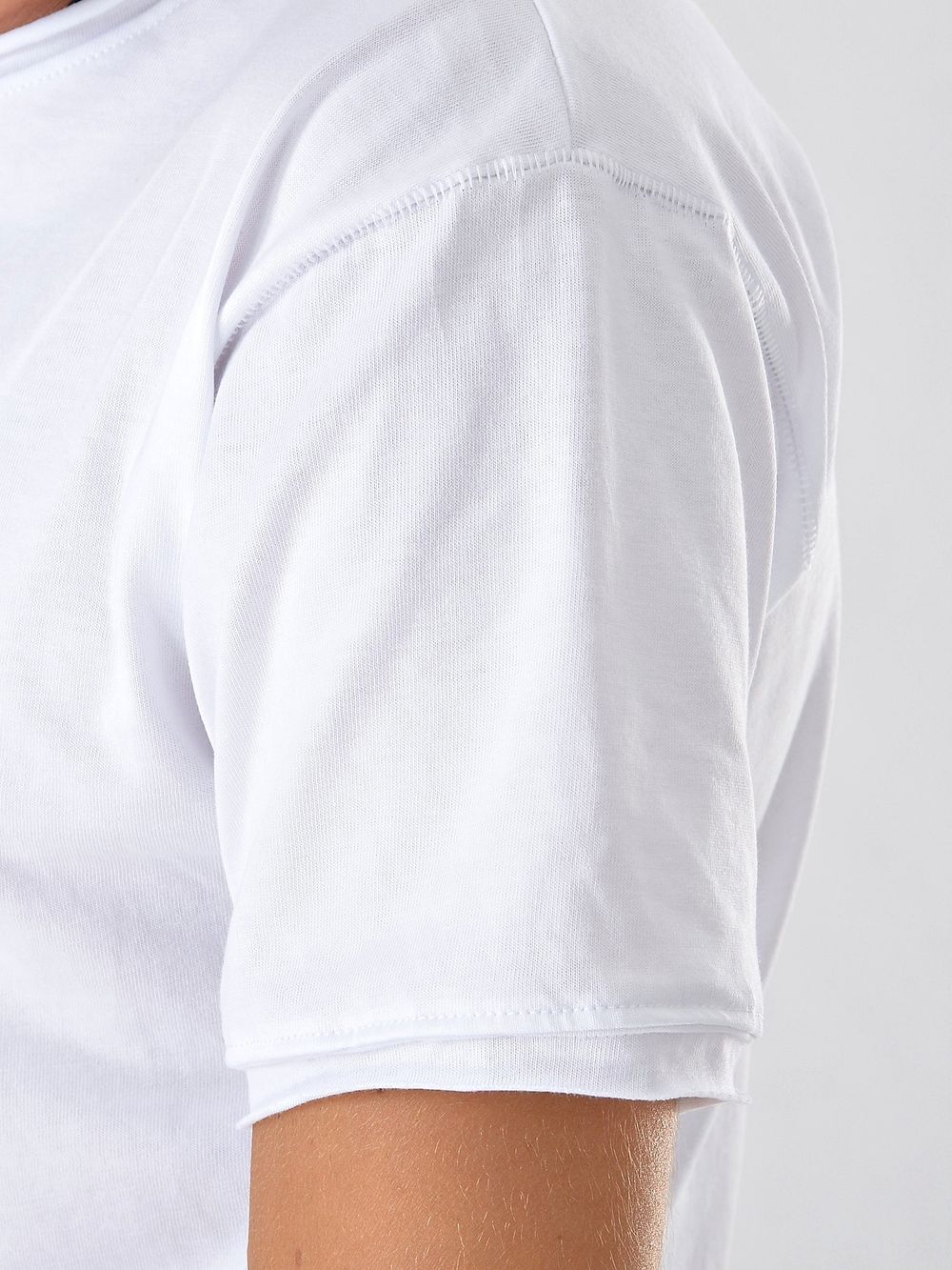 Футболка White Crow Этот Мир Белая