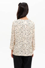 23175 Блузка женская (кремово-черный принт)