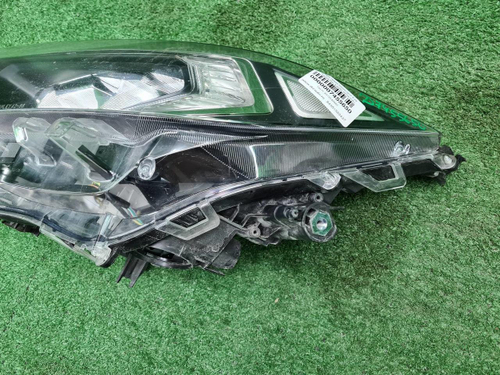 Фара левая Toyota RAV4 5 XA50 (18-нв) LED