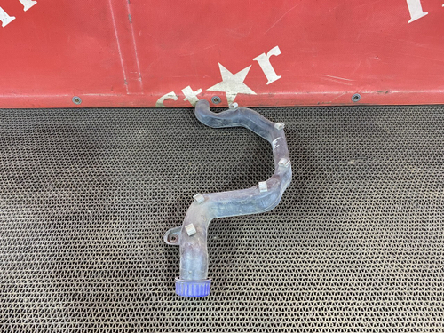 Горловина бачка омывателя