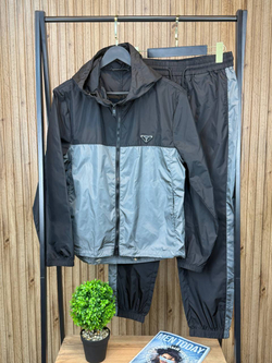 Спортивный костюм Prada