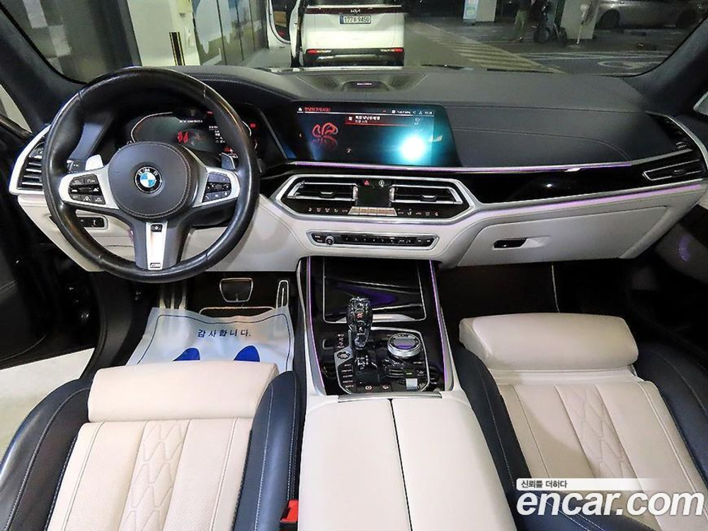 BMW X7 (G07) M50i 6-и местный (04.2021)