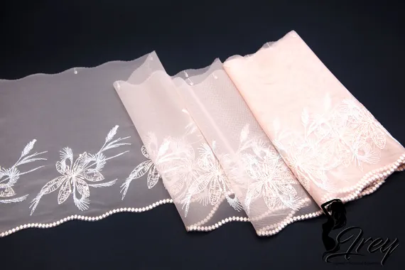 05-119 ОПТ Вышивка на неэл. сетке 21 см, в серебре, персик/телесный/серый