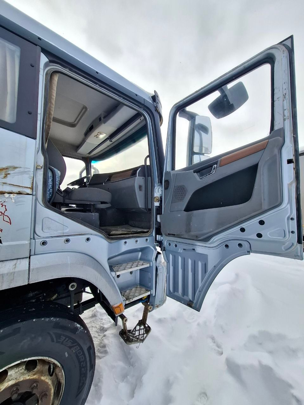 Shacman (Shaanxi) SX* 6x4 Самосвал SX32586V384 (Дизельный, 11,6 л, 423 л.с., МТ)