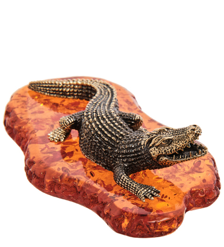 Народные промыслы AM-3160 Фигурка «Крокодил Саванна» (латунь, янтарь)