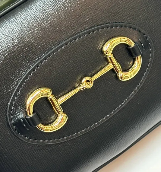 Маленькая сумка на плечо Gucci Horsebit 1955 черный