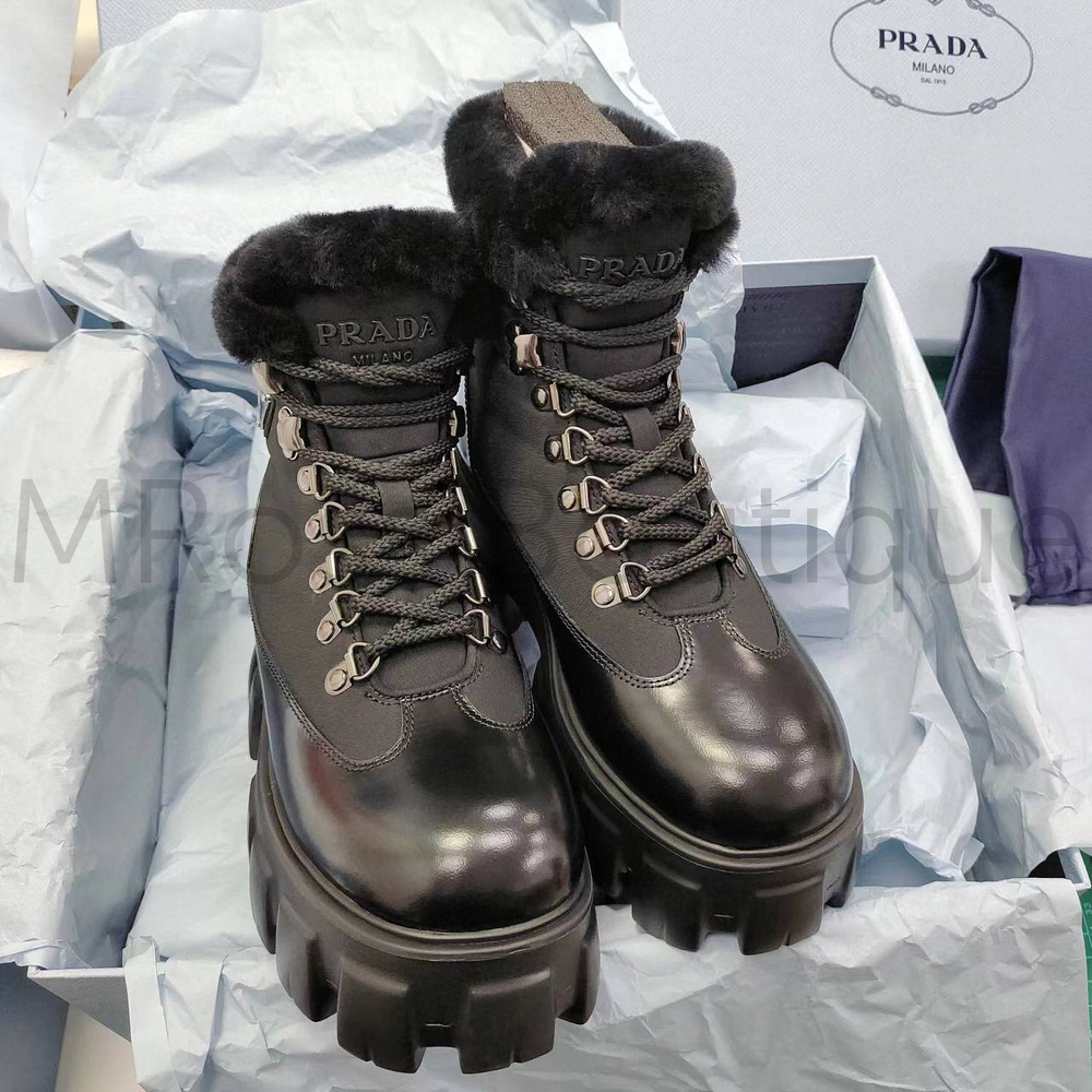 Женские зимние ботинки Prada Monolith Combat с мехом