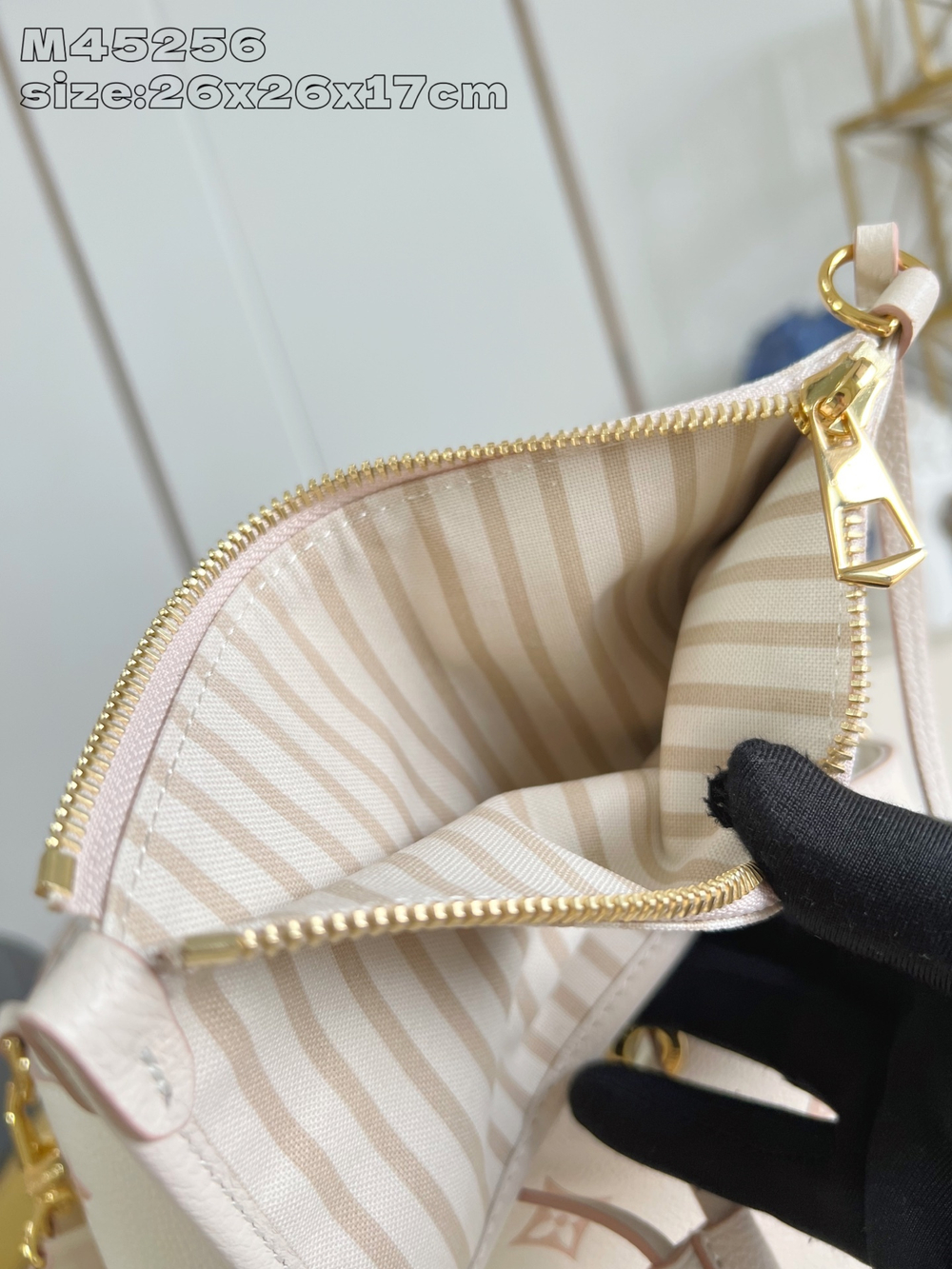 Louis Vuitton NeoNoe MM