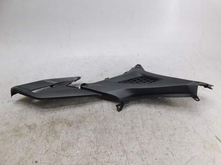 Пластик боковой правый Honda NC750X RH09 83511-MKW-D00