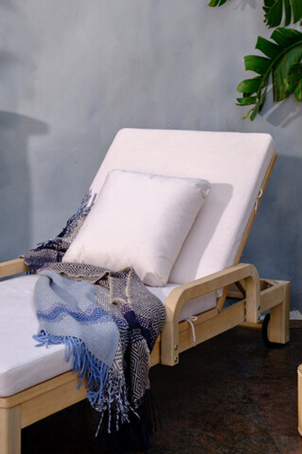 Шезлонг из акации Joygarden РИМИНИ, натуральный тик, ваниль