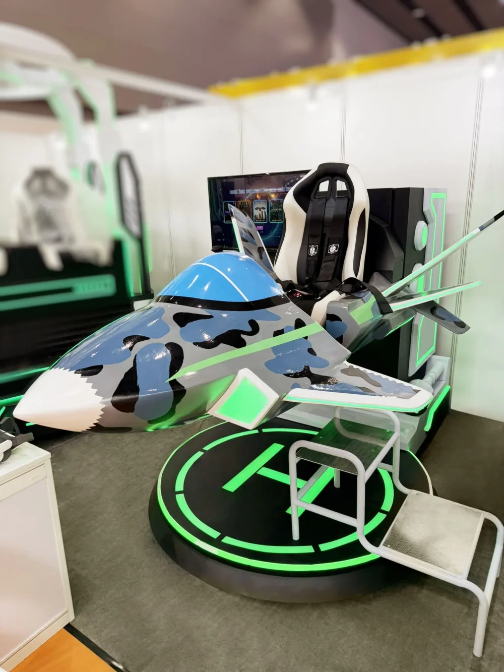 Аттракцион виртуальной реальности «VR Истребитель»