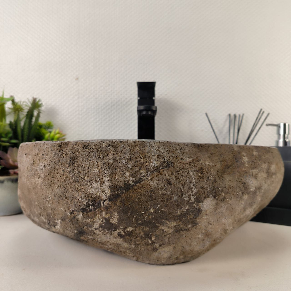 Раковина из речного камня RS-65052 43*38*15 0861